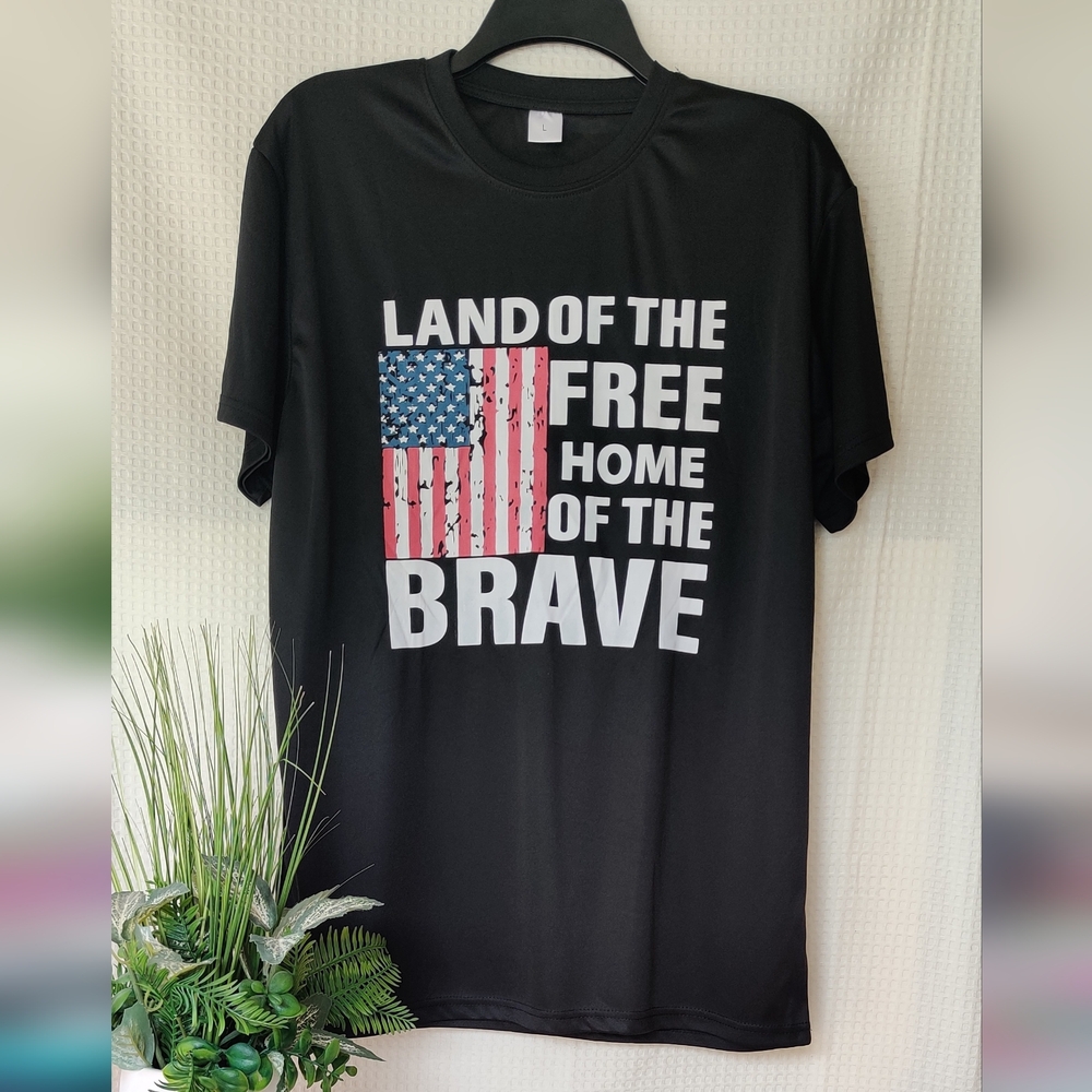 Men's Blk Tee w/Flag and Land of the Free Home of the Brave Graphic Size Large